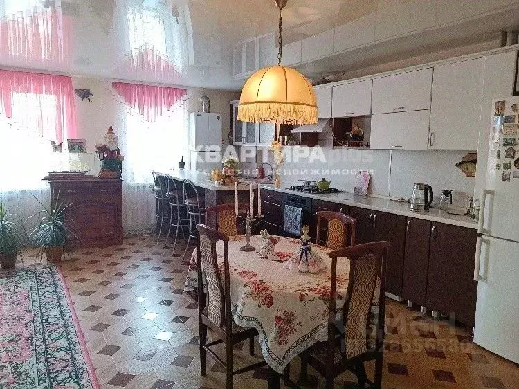 3-к кв. Свердловская область, Невьянск ул. Карла Маркса, 16 (77.5 м) - Фото 1