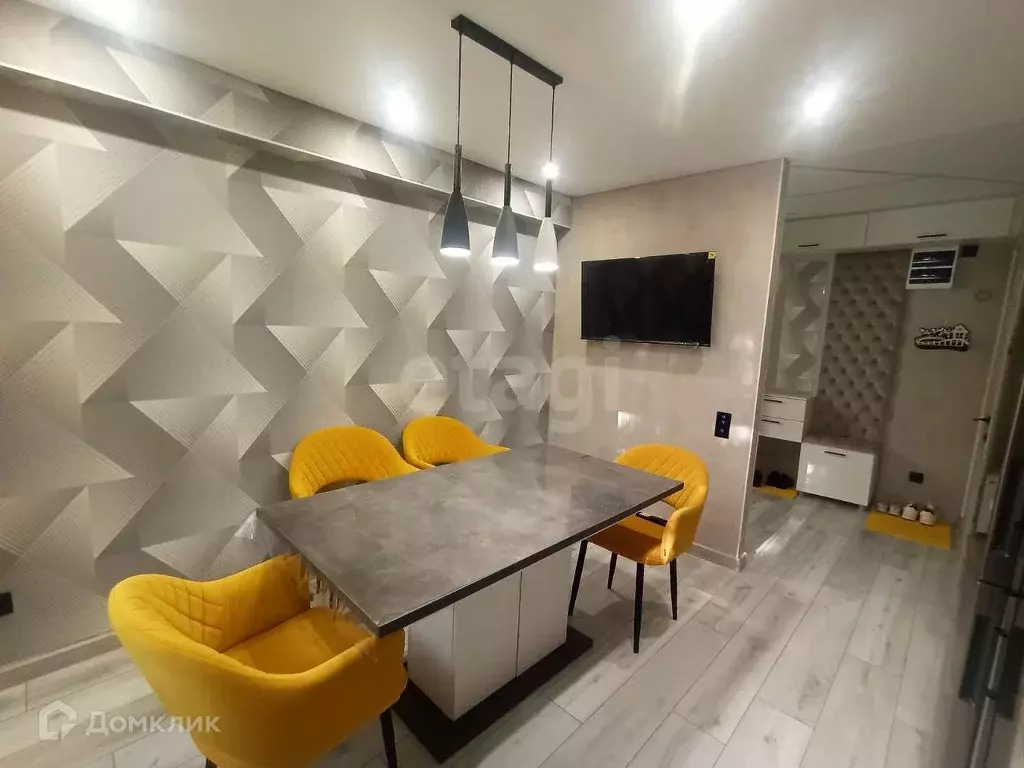 Продаётся 4-к квартира, 59.6 м - Фото 0