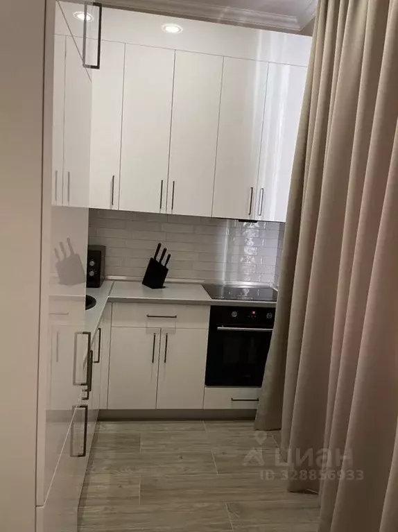 1-к кв. Крым, Симферополь ул. Пахотная, 10 (40.0 м) - Фото 2