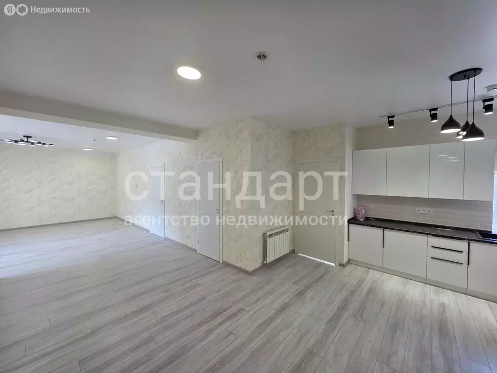 Дом в Ессентуки, улица Фурманова (261.6 м) - Фото 1
