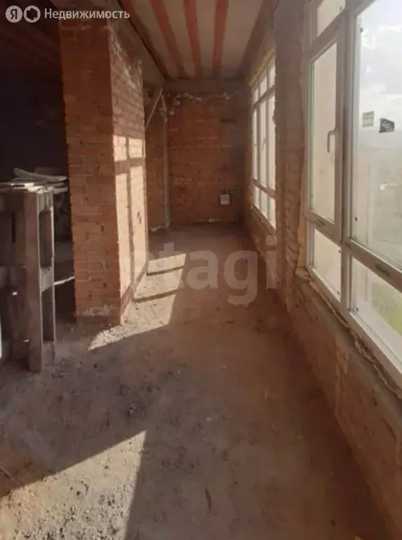Квартира-студия: Владикавказ, улица Хадарцева, 8 (78.2 м) - Фото 1