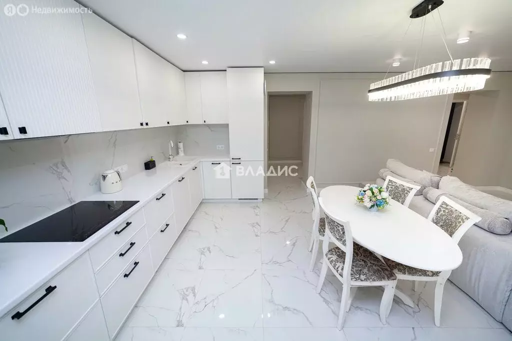 5-комнатная квартира: Казань, улица Зур Урам, 1К (103 м) - Фото 1