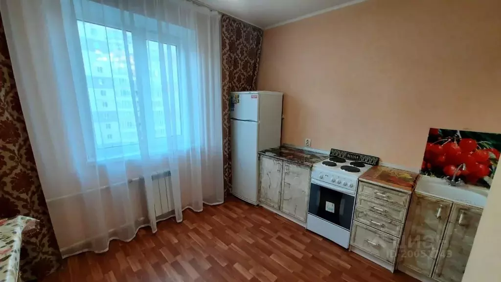 1-к кв. Курская область, Курск просп. Вячеслава Клыкова, 80 (38.0 м) - Фото 1