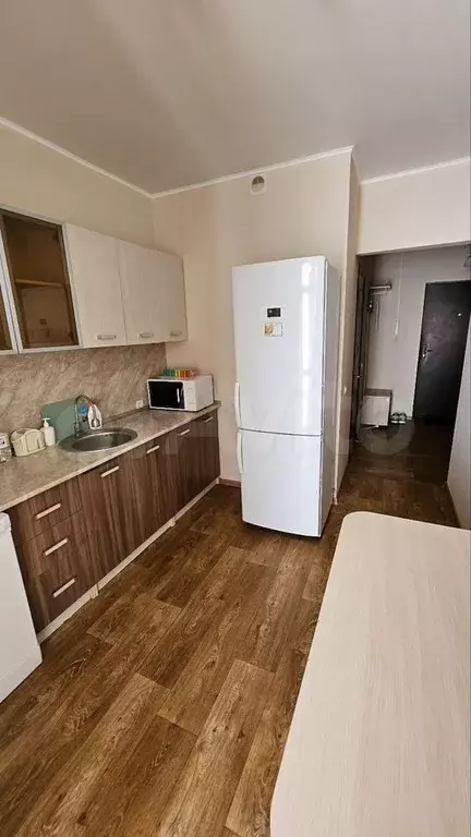 1-к. квартира, 44 м, 8/10 эт. - Фото 1