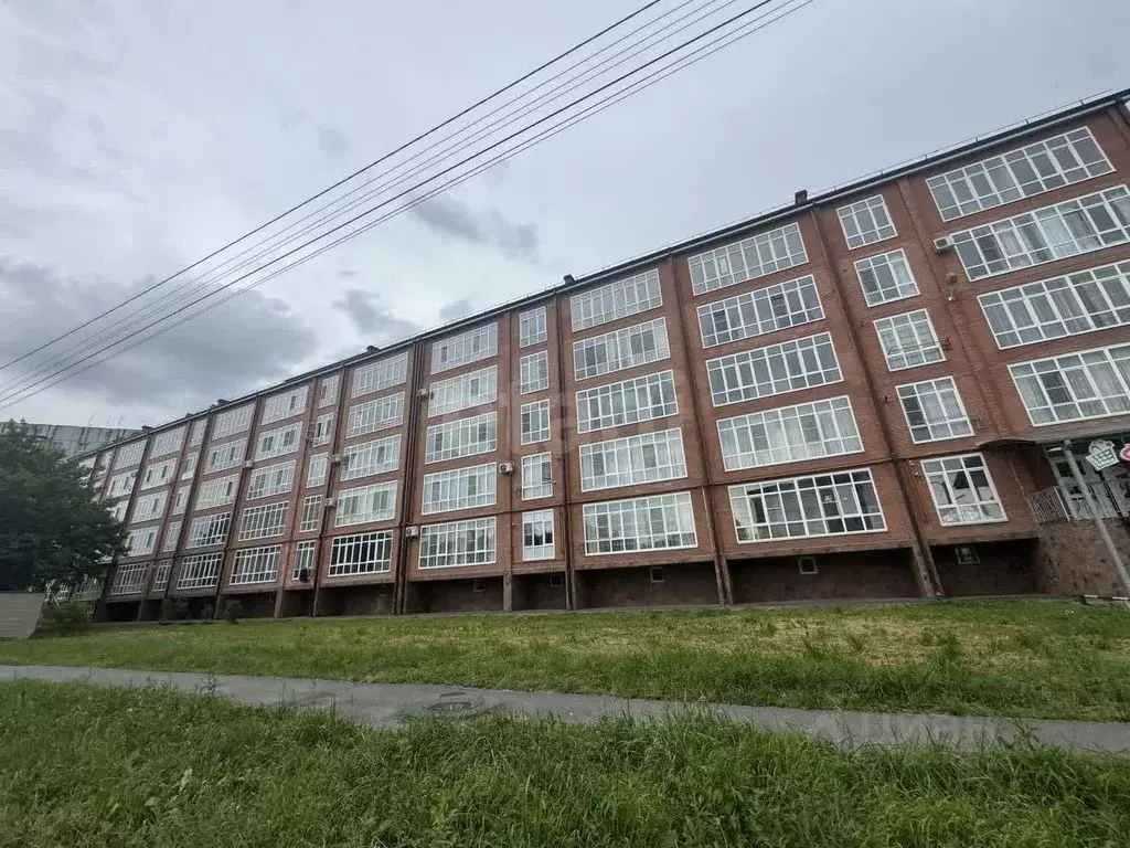 3-к кв. Северная Осетия, Владикавказ ул. Астана Кесаева, 39 (112.0 м) - Фото 0