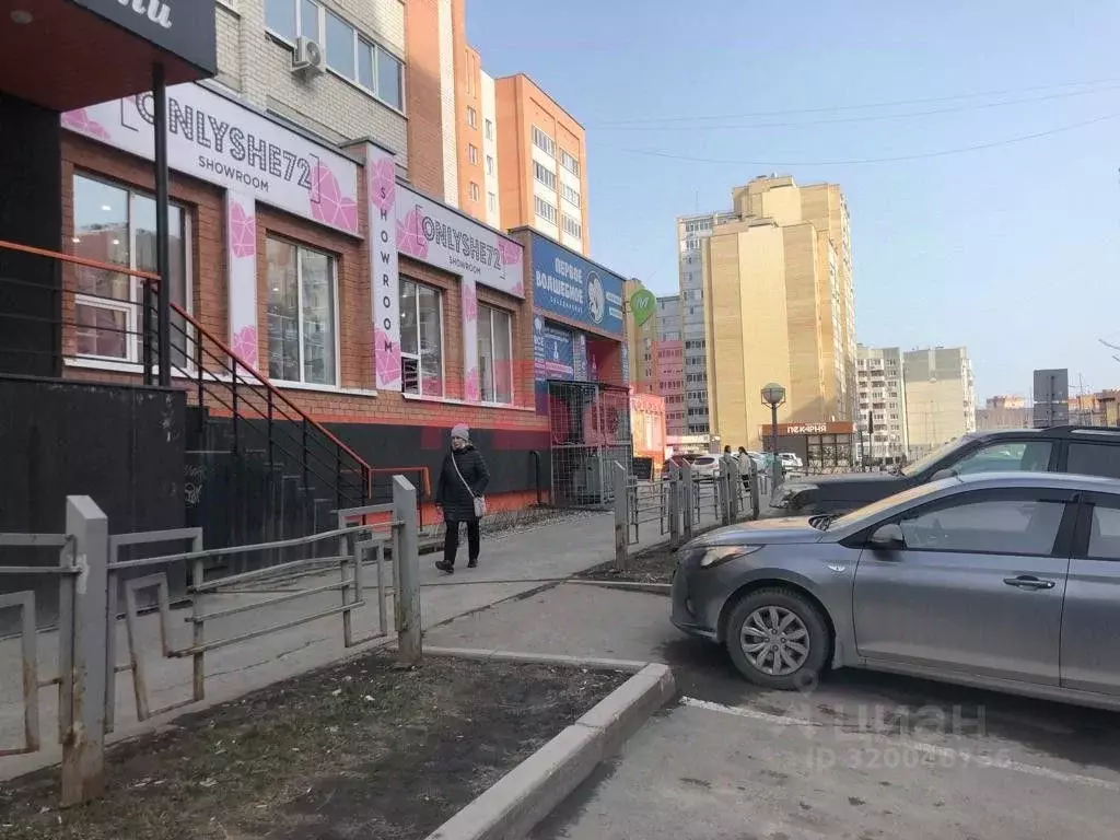 Помещение свободного назначения в Тюменская область, Тюмень ул. ... - Фото 1