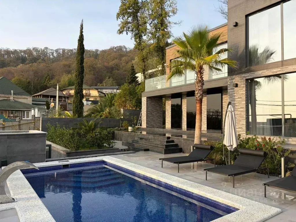 Дом в Краснодарский край, Сочи ул. Ручей Видный, 191 (300 м) - Фото 0