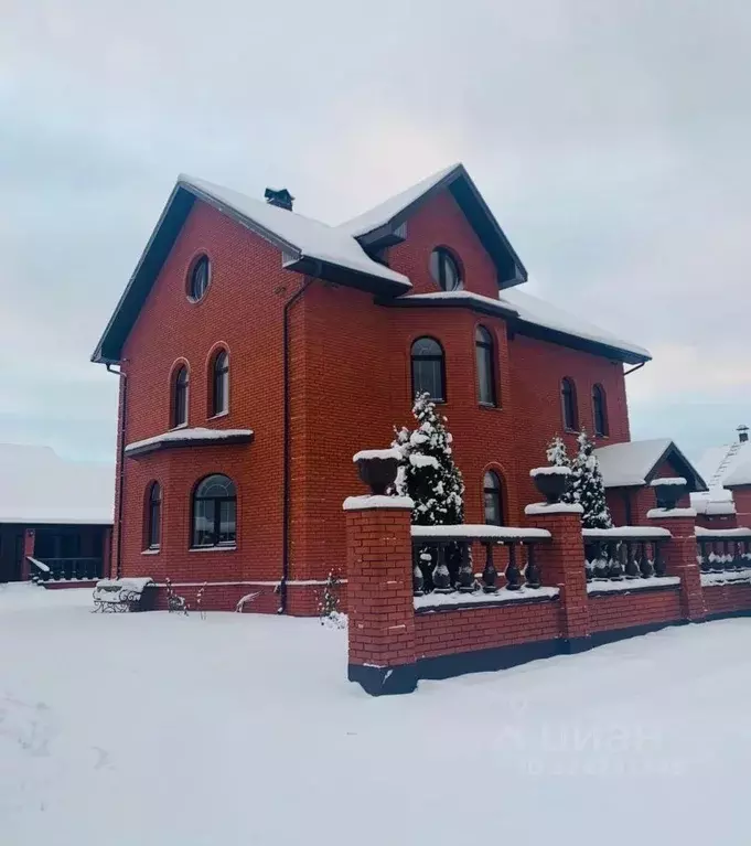 Дом в Вологодская область, Череповец Семенковская ул., 1А (302 м) - Фото 1