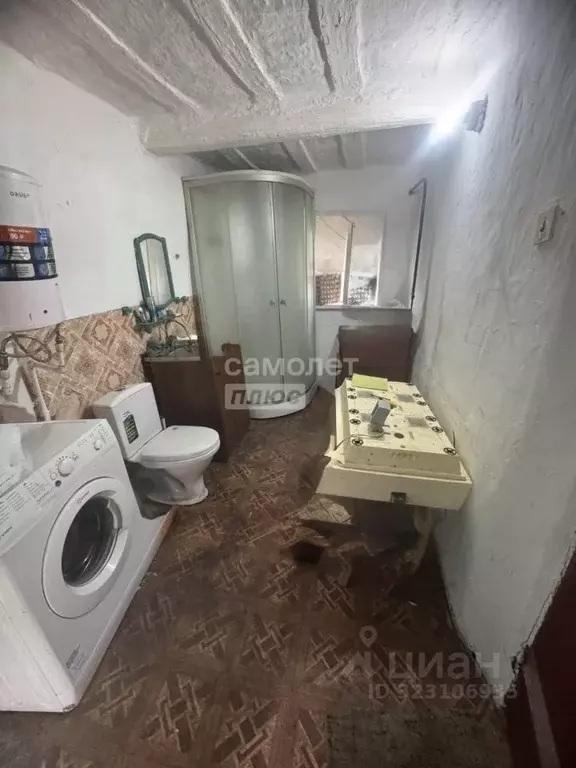 Дом в Краснодарский край, Кореновский район, Дядьковская ст-ца Низовая ... - Фото 1