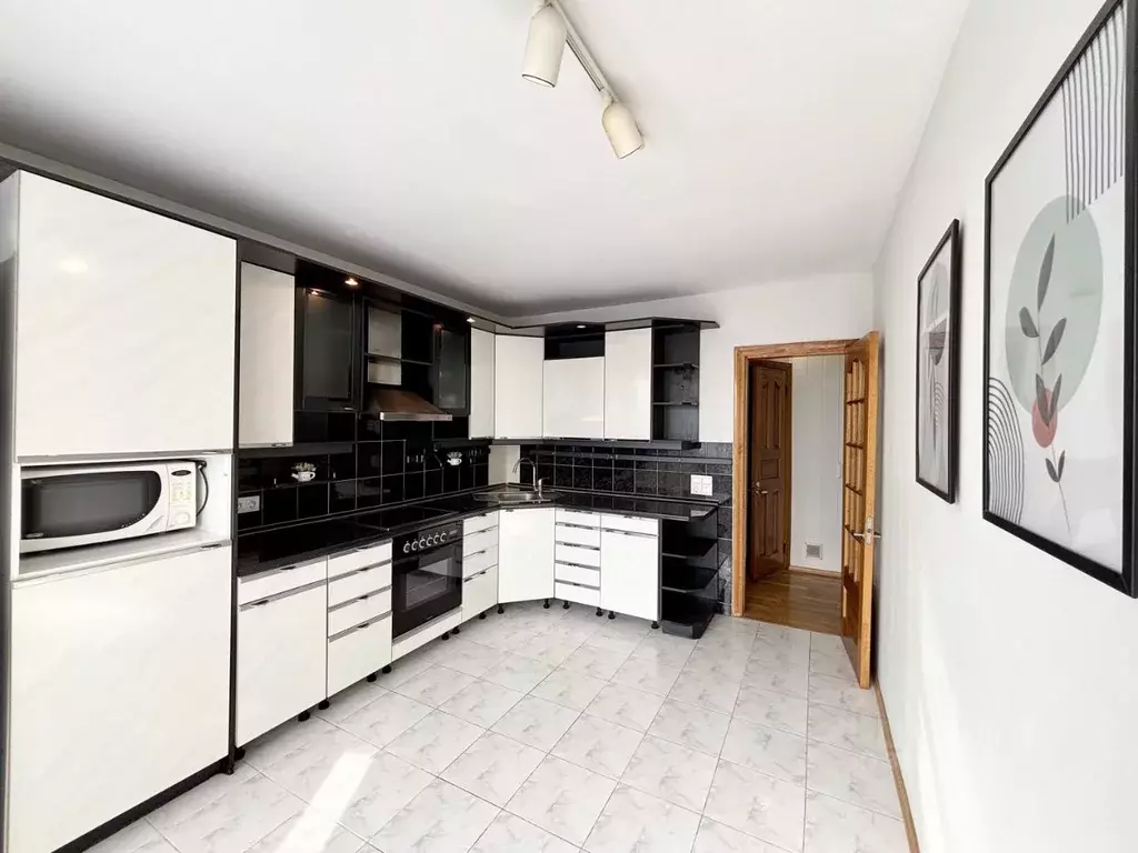 3-к кв. Самарская область, Тольятти ул. Мурысева, 59 (68.3 м) - Фото 2