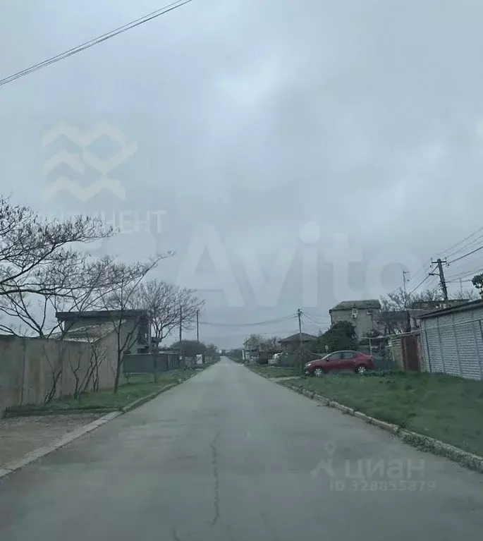 Участок в Крым, Евпатория городской округ, Заозерное пгт ул. Чкалова ... - Фото 2