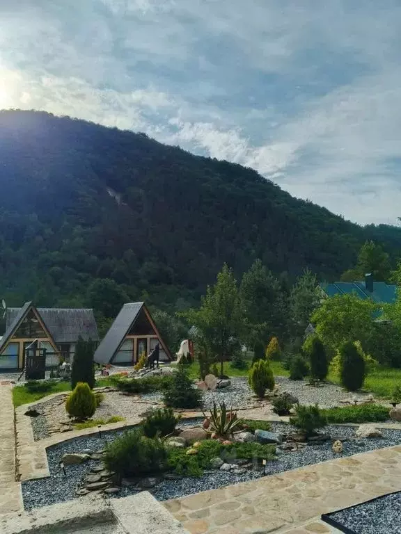 Дом в Карачаево-Черкесия, Урупский район, пос. Азиатский ул. Гагарина, ... - Фото 1