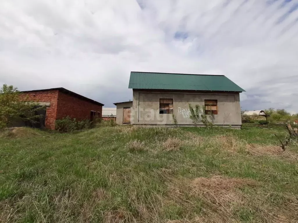 Дом в Кемеровская область, Ленинск-Кузнецкий ул. Сосновый Бор, 37 (159 ... - Фото 1