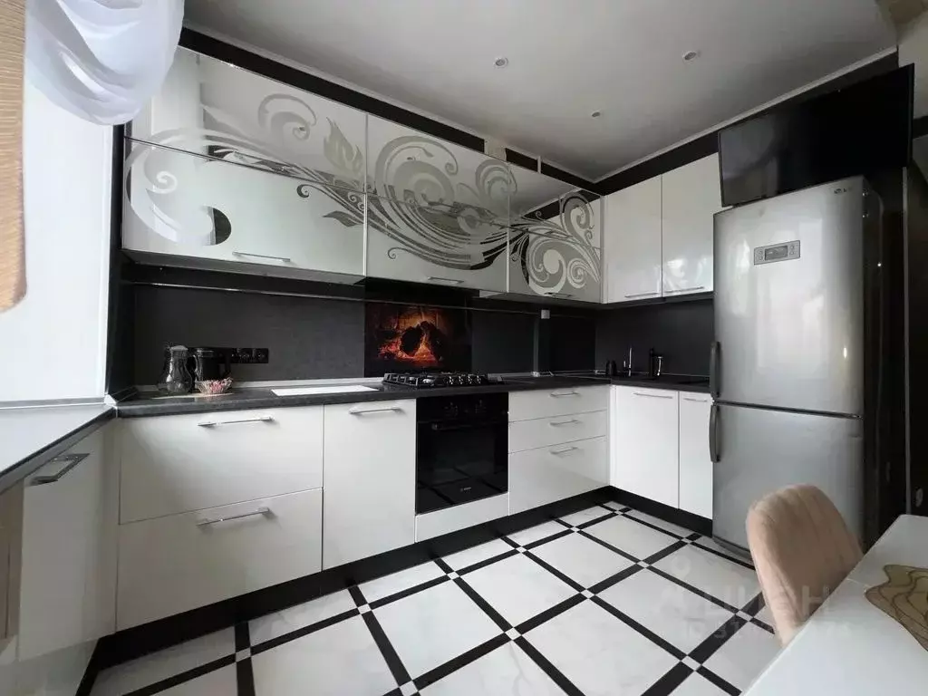 2-к кв. Вологодская область, Череповец ул. Сталеваров, 51 (61.0 м) - Фото 1