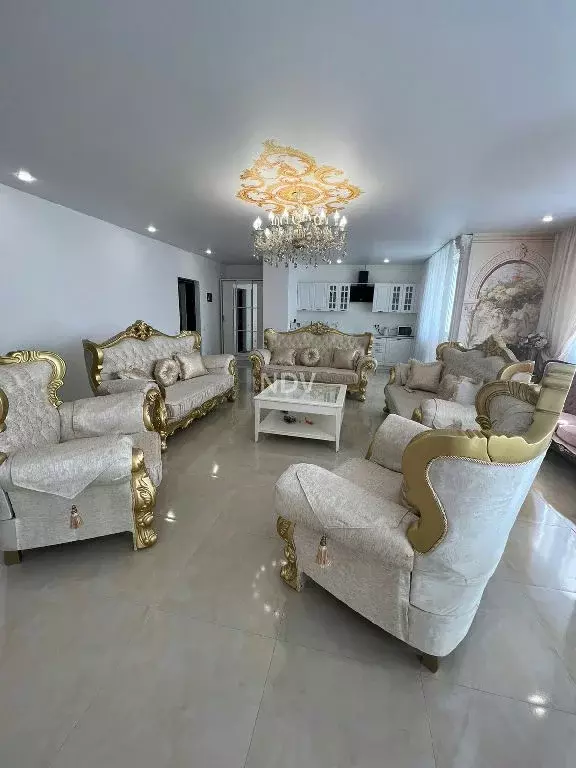 Продается 2-комнатная квартира - Фото 1