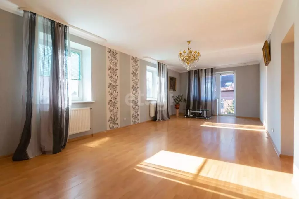 6-к кв. Калининградская область, Калининград Тихая ул., 20 (155.0 м) - Фото 0