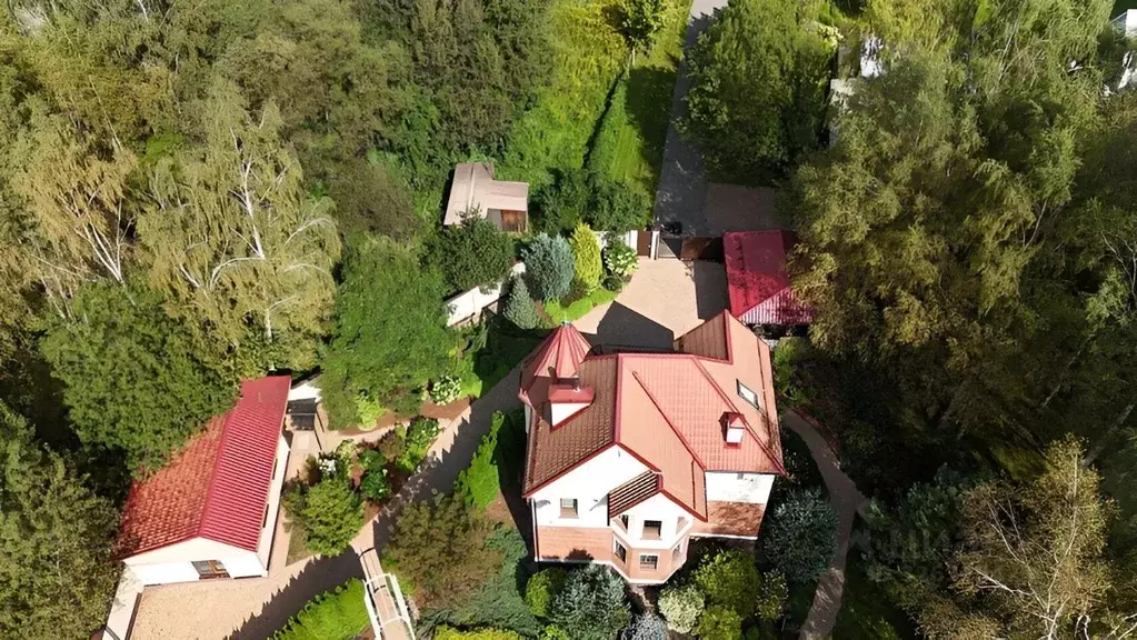 Дом в Москва ул. Калиновая (303 м) - Фото 1