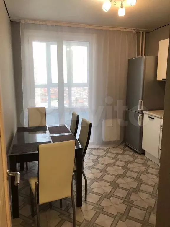 2-к. квартира, 58 м, 7/12 эт. - Фото 1