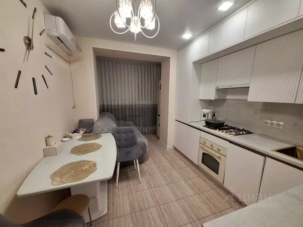 3-к кв. Северная Осетия, Владикавказ ул. Курсантов-Кировцев, 29 (78.0 ... - Фото 1