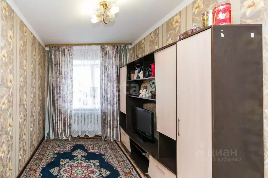 4-к кв. Ханты-Мансийский АО, Сургут ул. 30 лет Победы, 39 (84.9 м) - Фото 0