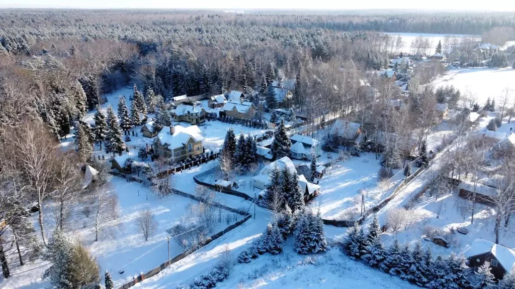Участок в Московская область, Мытищи городской округ, с. Марфино ул. ... - Фото 1