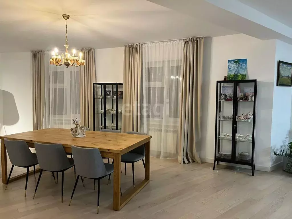 Квартира, 4 комнаты, 180 м - Фото 0