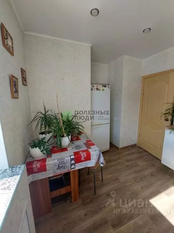 2-к кв. Челябинская область, Челябинск ул. Ворошилова, 27 (50.5 м) - Фото 2