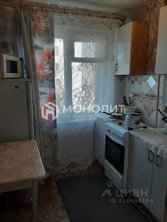3-к кв. Белгородская область, Старый Оскол Весенний мкр, 31 (50.0 м) - Фото 0