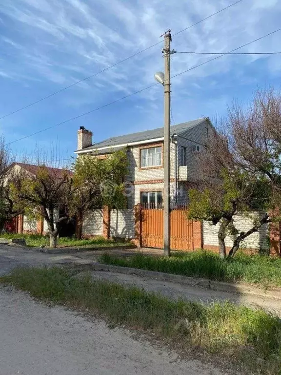 Дом в Волгоградская область, Волгоград Дубовая ул., 22 (232 м) - Фото 0