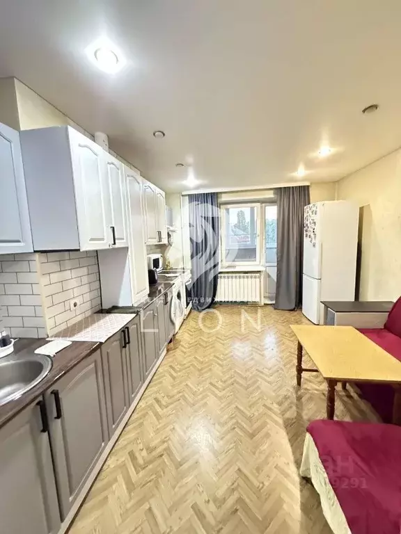 3-к кв. Белгородская область, Белгород ул. Калинина, 5 (84.4 м) - Фото 1