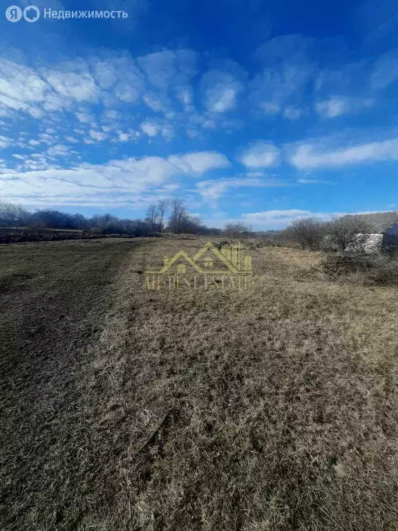 Участок в село Фиагдон, улица Бритаева, 10 (15 м) - Фото 1