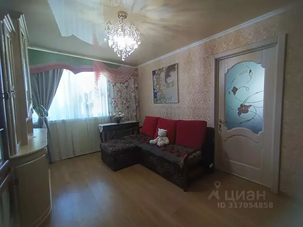 1-к кв. Крым, Феодосия ул. Победы, 15 (46.0 м) - Фото 0