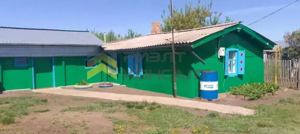 Дом в Омская область, Азовский Немецкий Национальный район, д. Круч ... - Фото 1