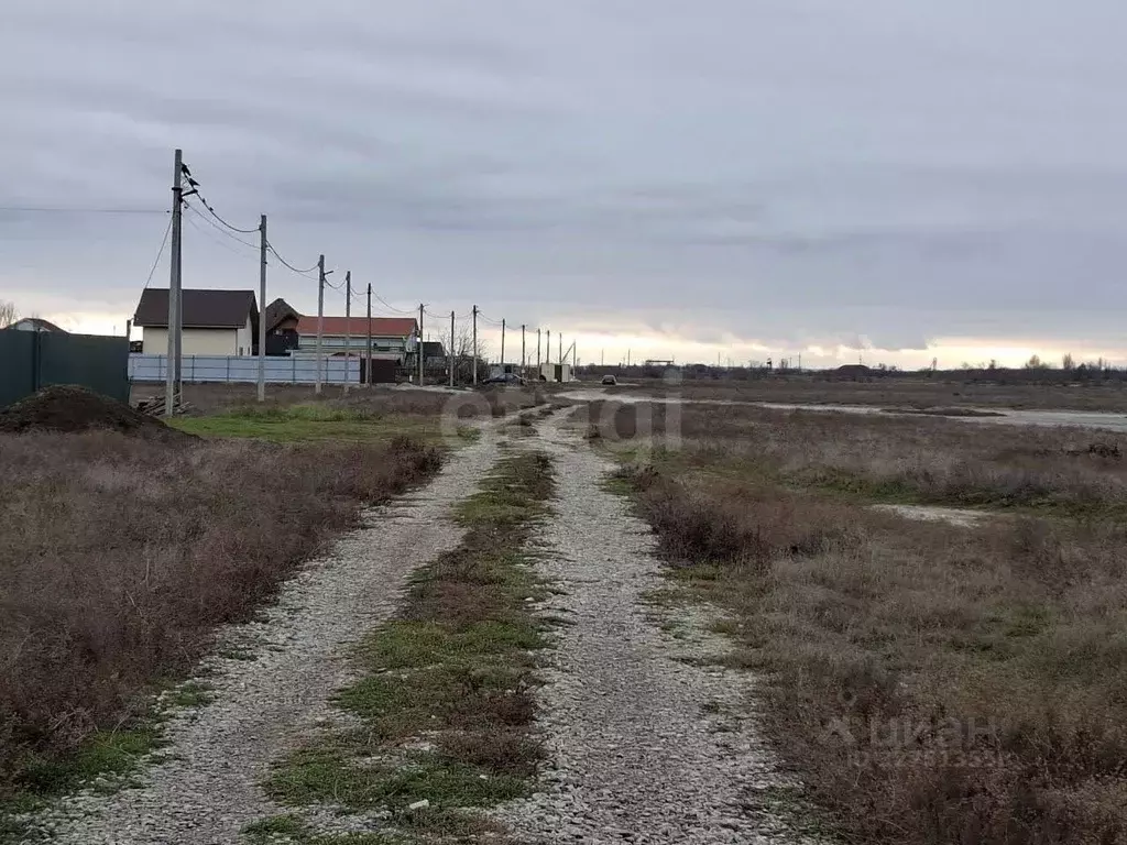 Участок в Крым, Ленинский район, с. Мысовое ул. Азовская (10.0 сот.) - Фото 1