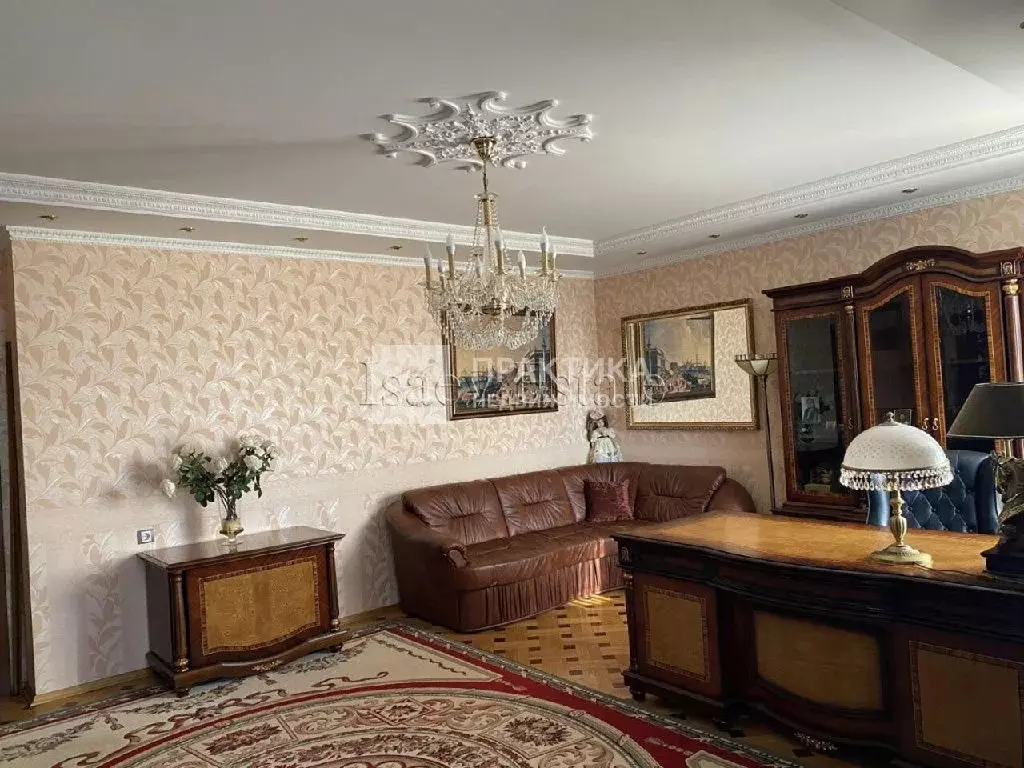 Продается 4-комнатная квартира - Фото 2