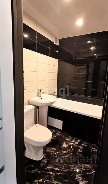 3-к кв. Алтайский край, Бийск Красноармейская ул., 37 (57.1 м) - Фото 1