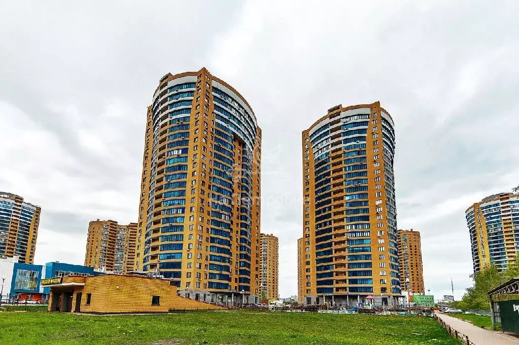 Продается 3-комнатная квартира - Фото 0