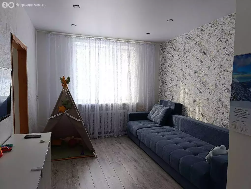 2-комнатная квартира: Ирбит, улица Маяковского, 8 (44 м) - Фото 1