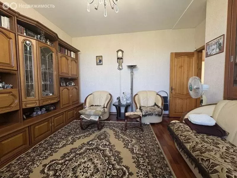 3-комнатная квартира: Иркутск, улица Красного Восстания, 5 (74 м) - Фото 1