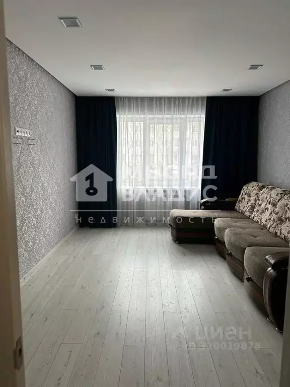 3-к кв. Омская область, Омск ул. Туполева, 1А (63.0 м) - Фото 0