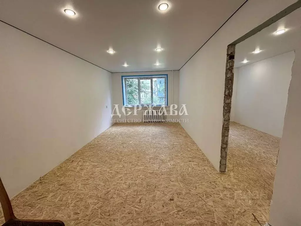 3-к кв. Белгородская область, Старый Оскол Горняк мкр, 21 (61.4 м) - Фото 1