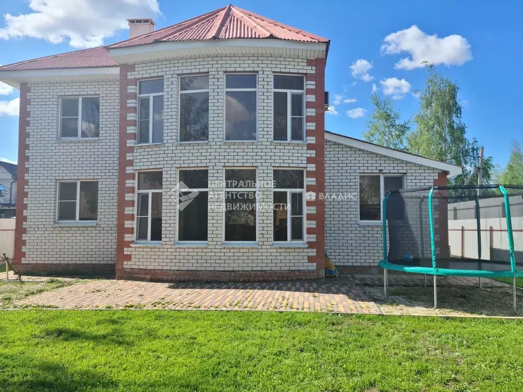Дом в Рязанская область, Рязань проезд 3-й Сиреневый, 3 (220 м) - Фото 0