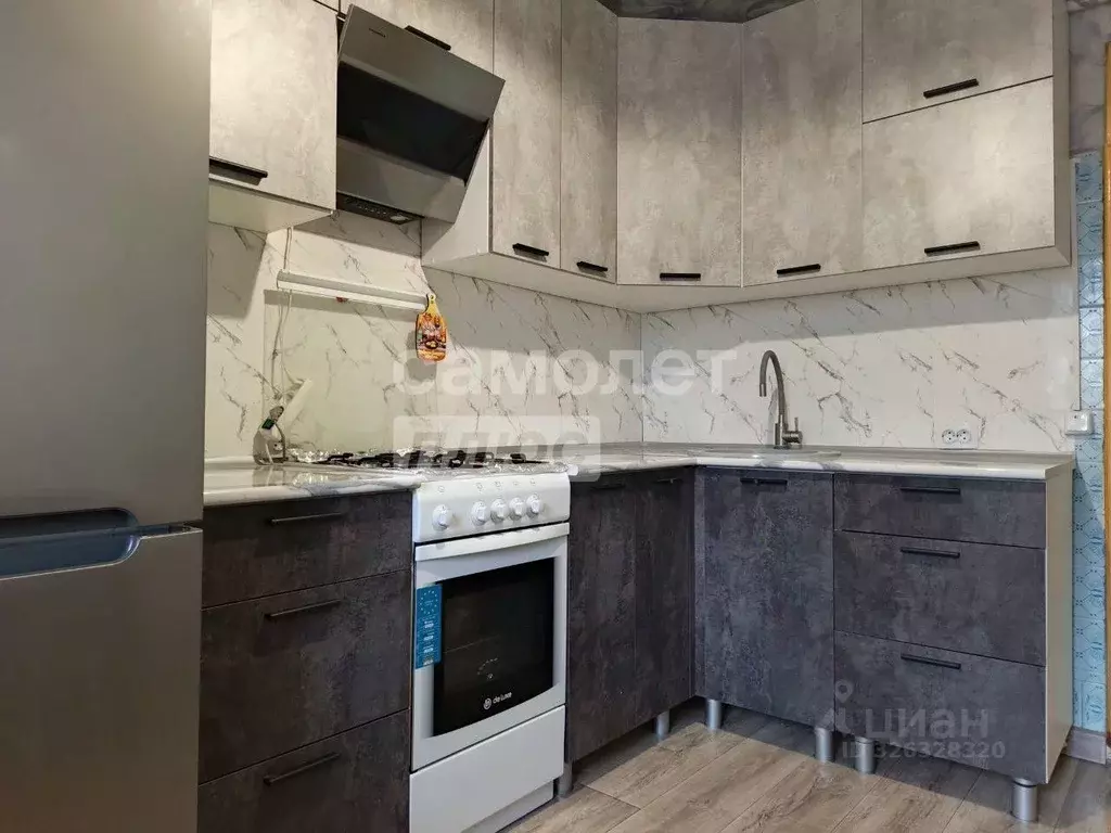 3-к кв. Курская область, Курск ул. Ухтомского, 6 (57.1 м) - Фото 0