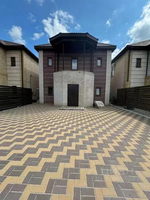 Дом в Ростовская область, Таганрог аллея 21-я (120 м) - Фото 0