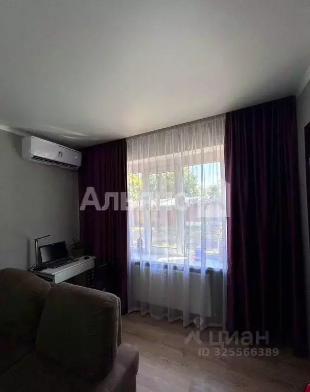 3-к кв. Краснодарский край, Усть-Лабинск ул. Преподобного Сергия ... - Фото 2