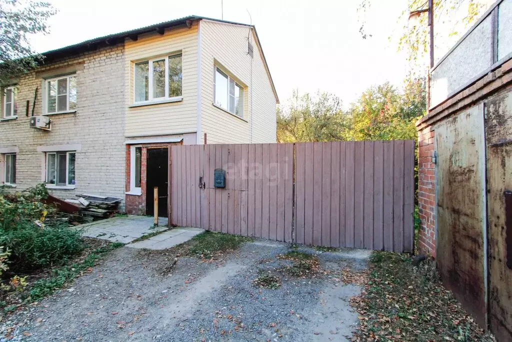 3-комнатная квартира: Тюмень, улица Бакинских Комиссаров, 10А (56 м) - Фото 2