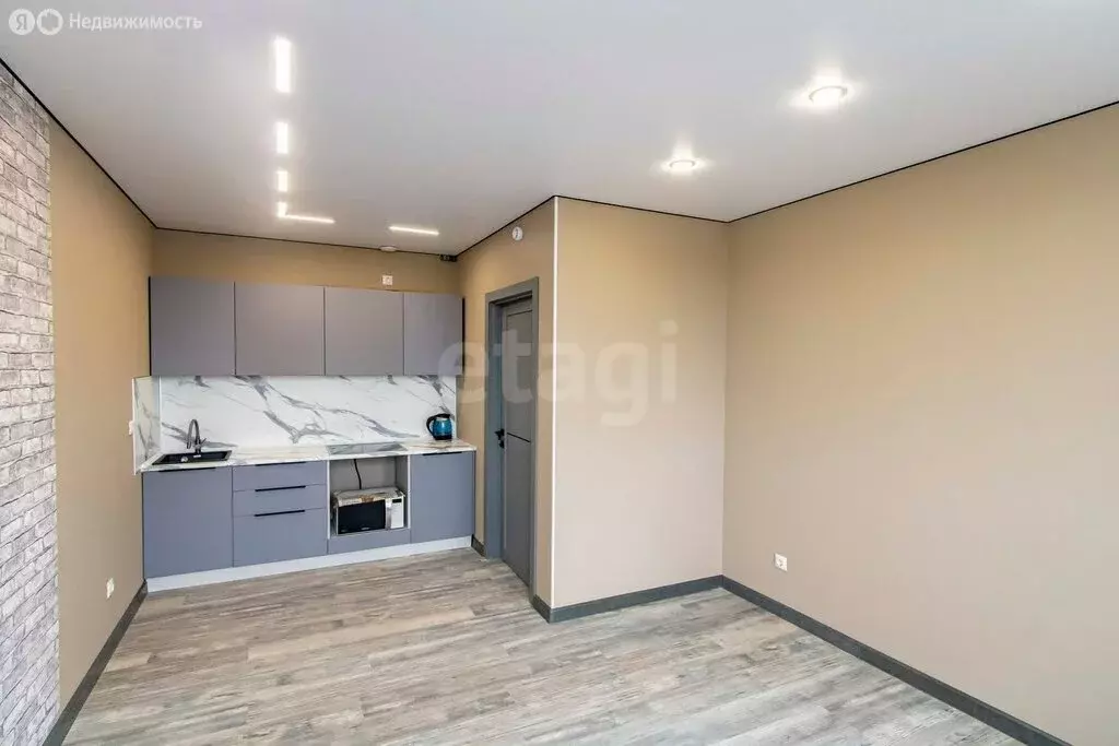 2-комнатная квартира: Тюмень, Харьковская улица, 72А (52.9 м) - Фото 1