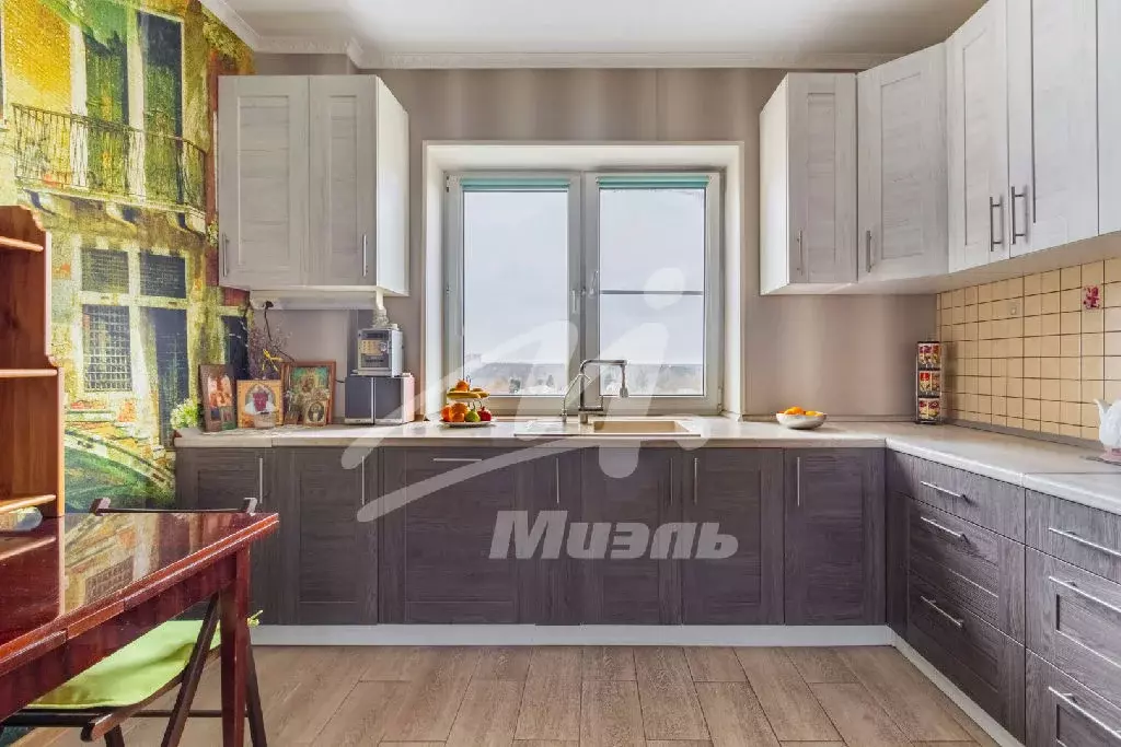 Продается 3-комнатная квартира - Фото 1