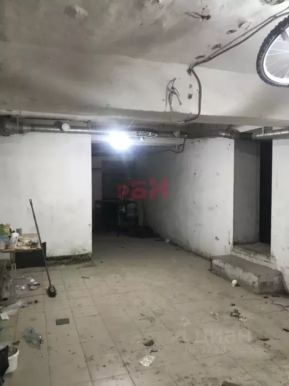 Склад в Курганская область, Курган ул. Куйбышева, 35 (180 м) - Фото 1