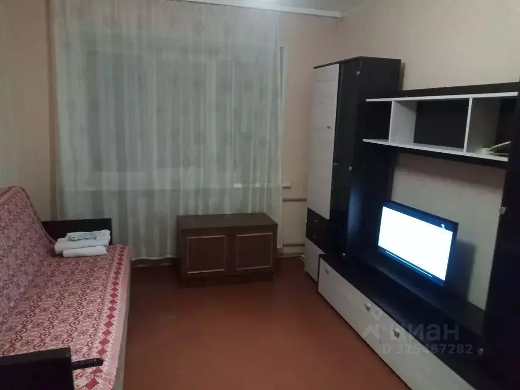 2-к кв. Псковская область, Пушкинские Горы рп ул. Ленина, 35 (49.0 м) - Фото 2